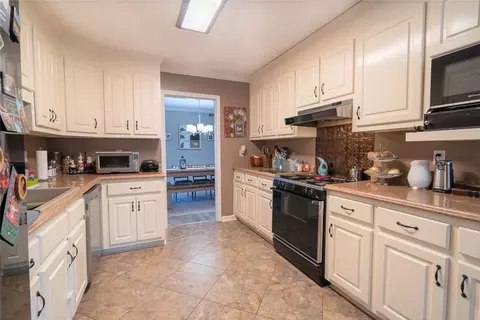 236 Pine Knoll Dr, Easley, SC 29642 photo 10