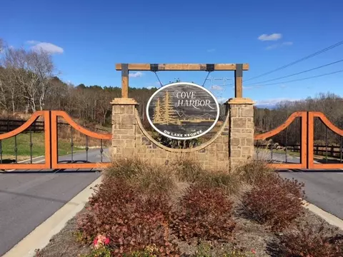 116 Coveside Ln #LOT 44, Six Mile, SC 29682