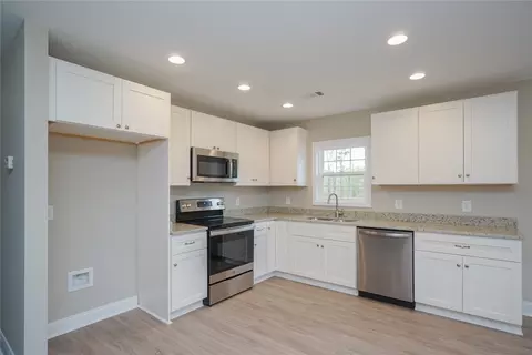 512 Linking Rd, Seneca, SC 29672 photo 9