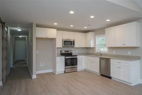 512 Linking Rd, Seneca, SC 29672 photo 6