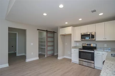 512 Linking Rd, Seneca, SC 29672 photo 8