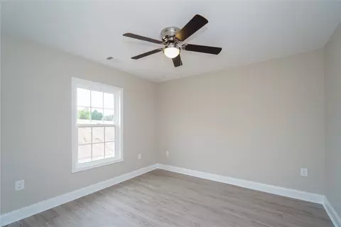 512 Linking Rd, Seneca, SC 29672 photo 17