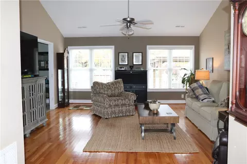 100 Windham Dr, Anderson, SC 29621 photo 3