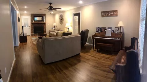 106 Frances St, Honea Path, SC 29654 photo 2