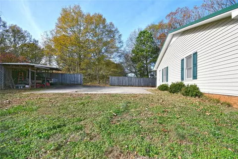 1011 Cherokee Rd, Pelzer, SC 29669 photo 10