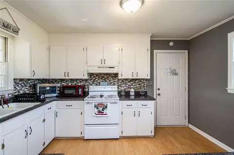 4 Polly St, Honea Path, SC 29654 photo 5