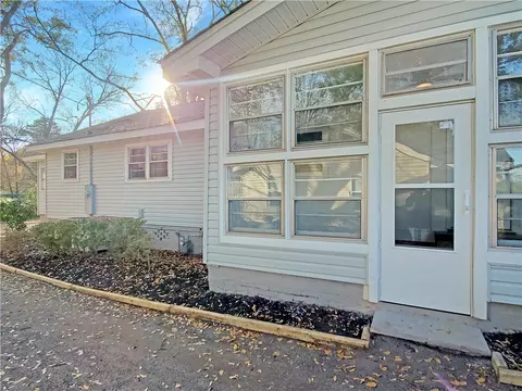 806 E Main St, Easley, SC 29640 photo 8