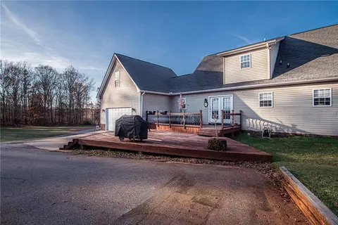 151 Hidden Acres Rd, Pendleton, SC 29670 photo 10