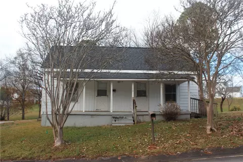 110 Branch St, Walhalla, SC 29691 photo 1