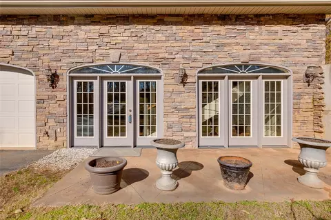 551 Norman Dr, Easley, SC 29640 photo 3