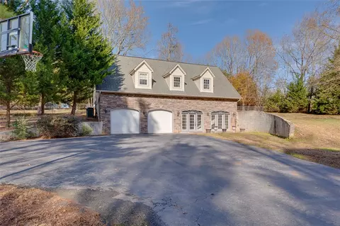 551 Norman Dr, Easley, SC 29640 photo 2
