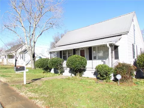 10 Fuller St, Pelzer, SC 29669 photo 2