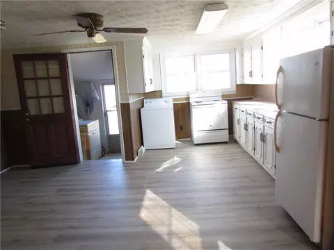 10 Fuller St, Pelzer, SC 29669 photo 5