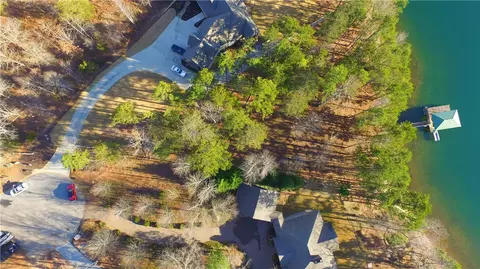 519 Pointe West Dr, Seneca, SC 29672 photo 3