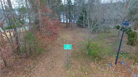 519 Pointe West Dr, Seneca, SC 29672 photo 11