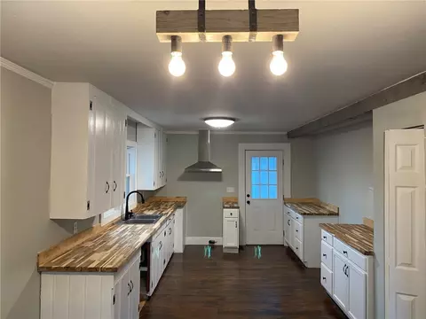 12 Brock Ave, Honea Path, SC 29654 photo 6