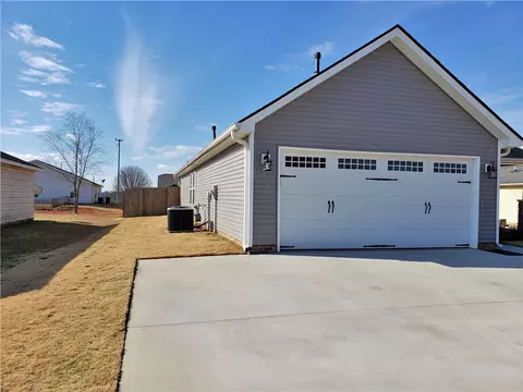 120 Veranda Cir, Pendleton, SC 29670 photo 3