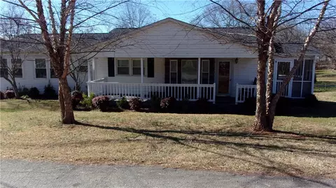 101 Dowling St, Easley, SC 29640 photo 1