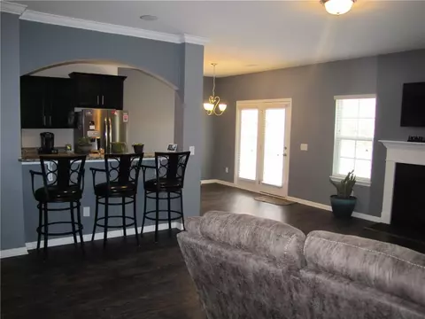 325 Avendell Dr, Easley, SC 29642 photo 9