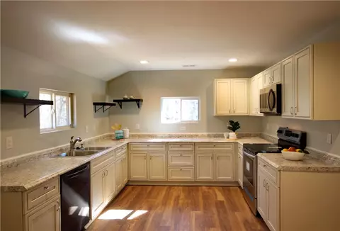 675 Johnson Rd, Easley, SC 29642 photo 5