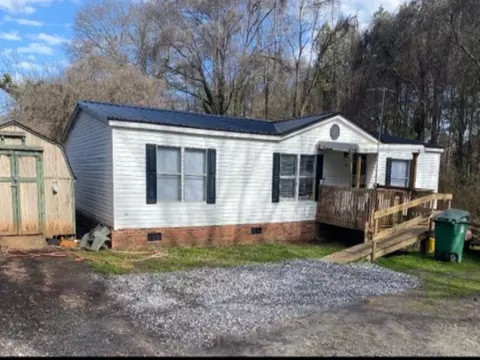 15 E 4th St, Williamston, SC 29697 photo 1