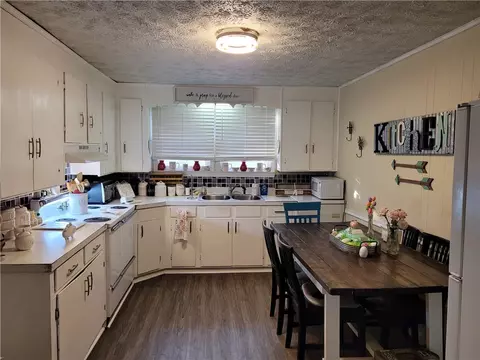 31 E Central Ave, Iva, SC 29655 photo 8