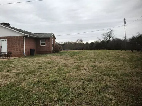 1313 Cherry St, Pendleton, SC 29670 photo 3