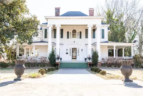 408 E Main St, Walhalla, SC 29691 photo 1