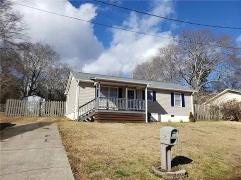 104 Mark St, Easley, SC 29640 photo 3