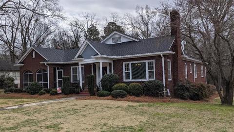 211 W Hampton Ave, Honea Path, SC 29654 photo 1