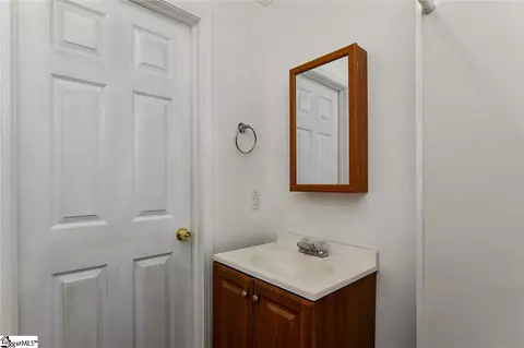 202 W 4th Ave, Easley, SC 29640 photo 6