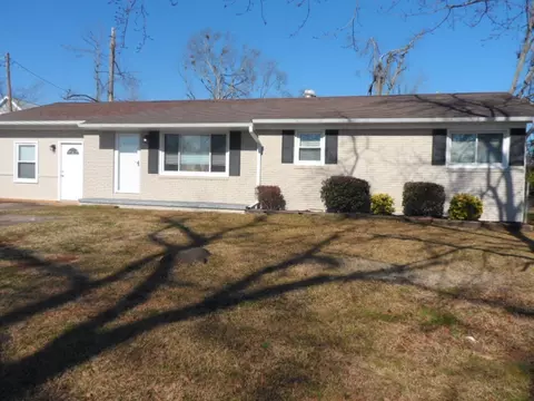 103 Boggs Dr, Seneca, SC 29678 photo 1
