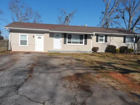 103 Boggs Dr, Seneca, SC 29678 photo 2