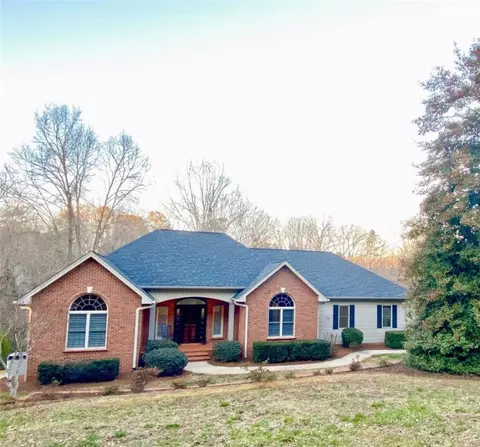 321 Waldrop Stone Rd, Central, SC 29630 photo 3