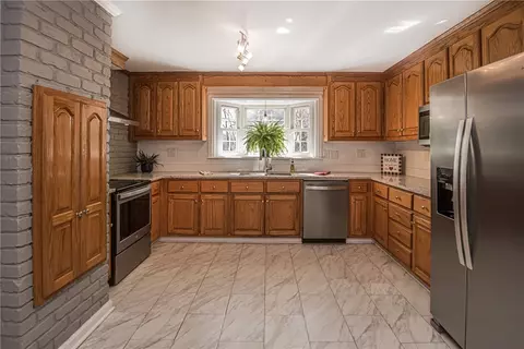 106 Phillips Ave, Easley, SC 29640 photo 18
