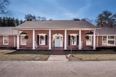 106 Phillips Ave, Easley, SC 29640 photo 2