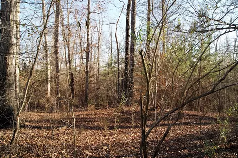 302 Coves End Pointe Pointe, Seneca, SC 29678 photo 3