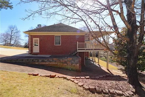 210 Pine Ridge Dr, Easley, SC 29642 photo 38