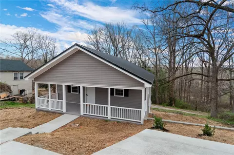 133 Cobb St, Easley, SC 29640 photo 9