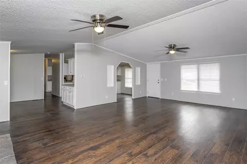 241 Colonial Dr, Easley, SC 29642 photo 5