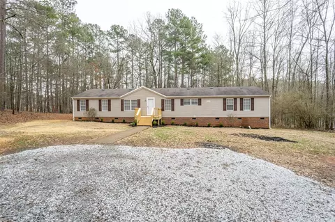 241 Colonial Dr, Easley, SC 29642 photo 2