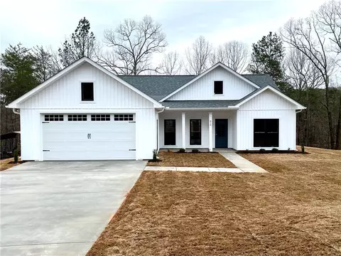 810 Brock St, Central, SC 29630 photo 1