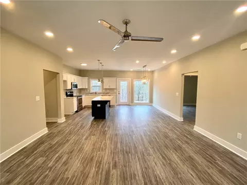 810 Brock St, Central, SC 29630 photo 8