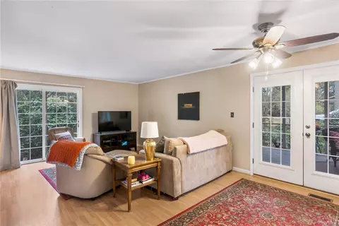 382 Micasa Dr, Pendleton, SC 29670 photo 2