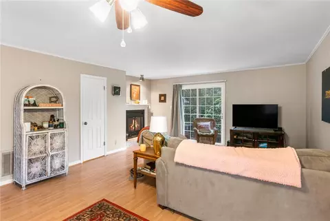 382 Micasa Dr, Pendleton, SC 29670 photo 5