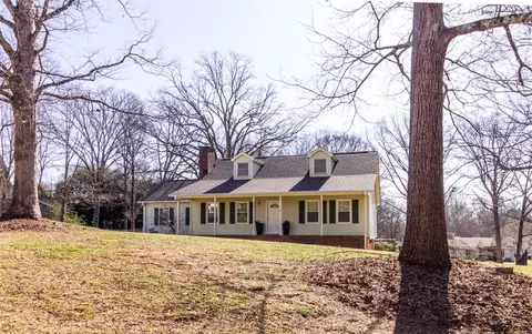 239 N Severn Cir, Easley, SC 29642 photo 1