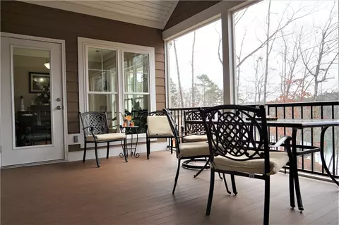 110 Pointe Harbor Dr, Seneca, SC 29672 photo 10