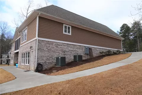 110 Pointe Harbor Dr, Seneca, SC 29672 photo 48