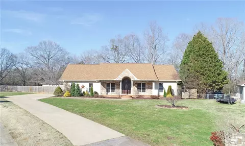 141 Dustin St, Easley, SC 29642 photo 2