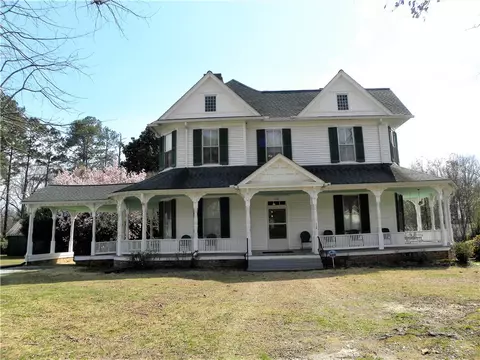113 W Hampton Ave, Honea Path, SC 29654 photo 1